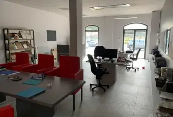 Rexer-Fermo-AFFITTASI-UFFICIO-o-STUDIO-AD-ALTA-VISIBILIT-eventuale-porzione-Altro