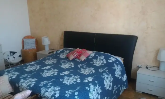 Rexer-Cepagatti-Appartamento-con-due-camere-e-camino-CameraDaLetto