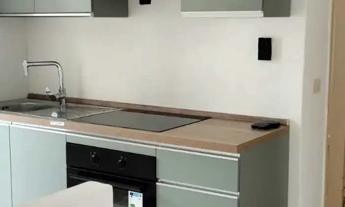 Rexer-La-Spezia-Trilocale-ristrutturato-con-cantina-Cucina