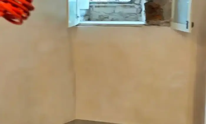 Rexer-La-Spezia-Trilocale-ristrutturato-con-cantina-Cantina