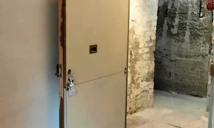 Rexer-La-Spezia-Trilocale-ristrutturato-con-cantina-Cantina