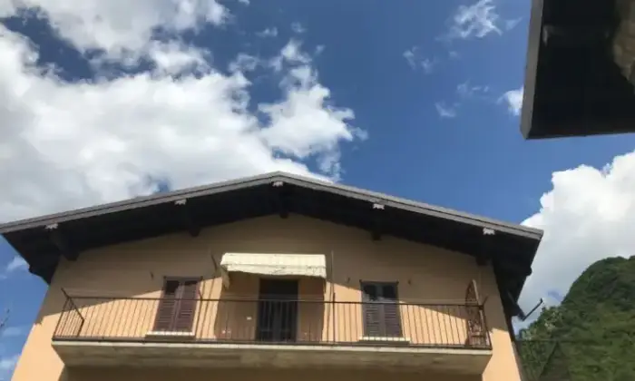 Rexer-Villa-dOgna-Quadrilocale-in-vendita-in-via-G-Donizetti-Villa-dOgna-Facciata