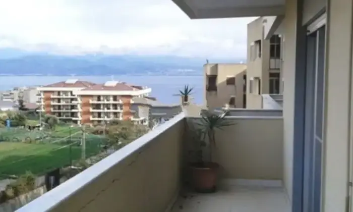 Rexer-Messina-Quadrilocale-in-vendita-in-via-MirullaPistunina-Messina-Terrazzo