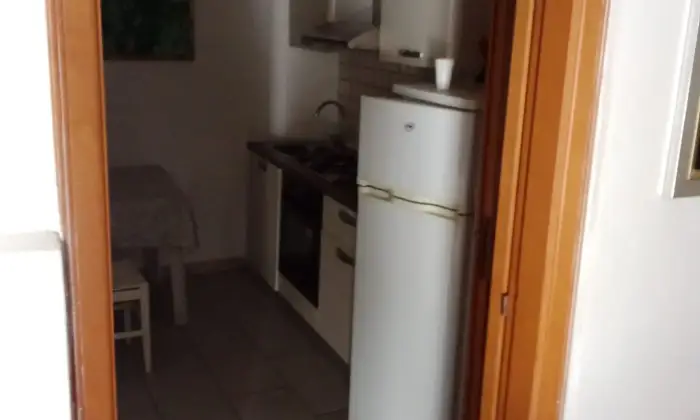 Rexer-Aragona-Vendesi-appartamento-centralissimo-ad-Aragona-AG-Cucina