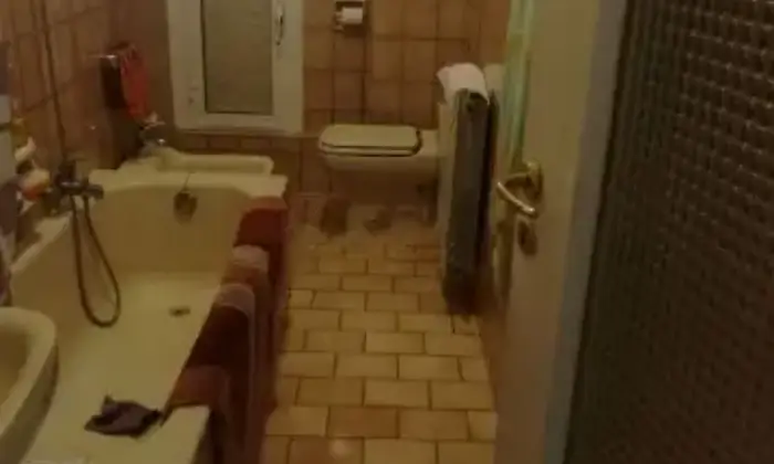 Rexer-Ventimiglia-Quadrilocale-in-vendita-in-via-Aprile-Ventimiglia-Bagno