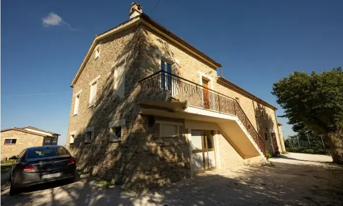 Rexer-Castelplanio-Vendesi-casale-in-via-Piagge-Novali-a-Castelplanio-Garage