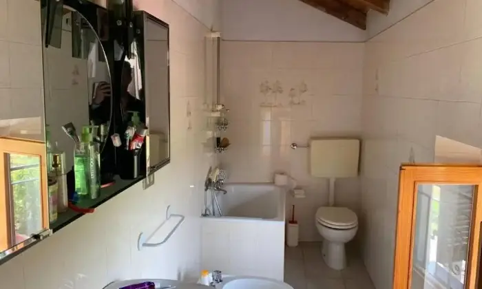 Rexer-Volpeglino-Colline-tortonesi-Casa-indipendente-con-orto-Bagno