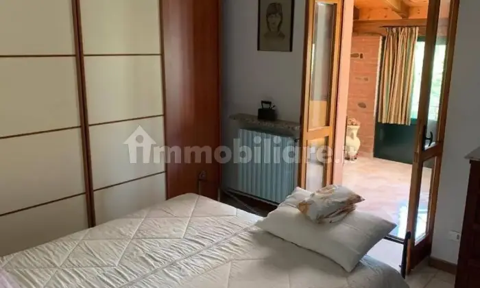Rexer-Volpeglino-Colline-tortonesi-Casa-indipendente-con-orto-CameraDaLetto