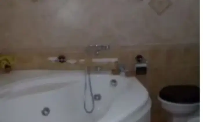 Rexer-Camporeale-Trilocale-in-vendita-in-via-Isabella-Catalano-Camporeale-Bagno