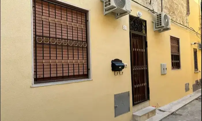 Rexer-Marsala-Casa-indipendente-in-vendita-al-centro-di-Marsala-Garage