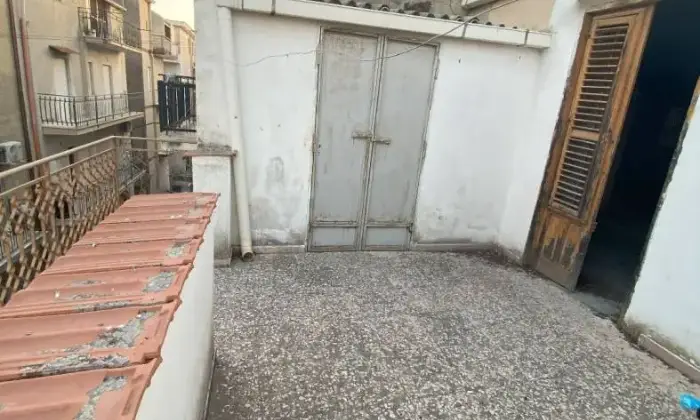 Rexer-Ribera-Monolocale-Piano-via-Pintaloro-Centro-Ribera-Garage