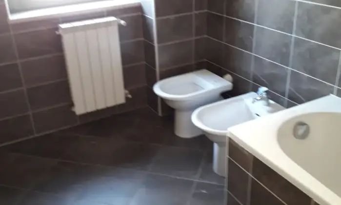 Rexer-San-Giuliano-di-Puglia-Appartamento-con-terrazzo-e-garage-Bagno