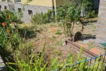 Rexer-CastellAzzara-Vendesi-appartamento-luminoso-Giardino