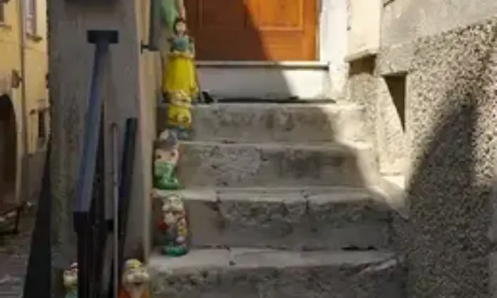 Rexer-Bagnoli-Irpino-Vendesi-casa-indipendente-a-Bagnoli-Irpino-AV-Ingresso