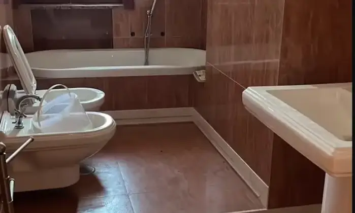 Rexer-Terzigno-Appartamento-in-vendita-in-Corso-Alessandro-Volta-a-Terzigno-Bagno