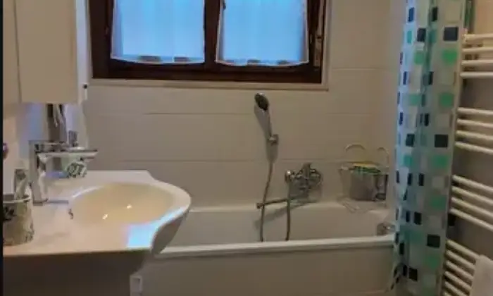 Rexer-Poggio-Mirteto-Appartamento-a-Poggio-Mirteto-Bagno