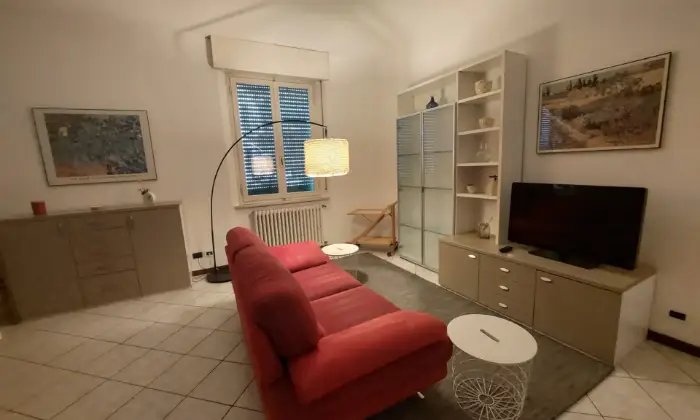Rexer-Poggibonsi-Appartamento-ristrutturato-zona-centrale-affittata-sino-a-febbraio-Altro