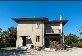 Rexer-Ariano-nel-Polesine-Casa-singola-su-due-piani-a-ARIANO-NEL-POLESINE-RO-Terrazzo