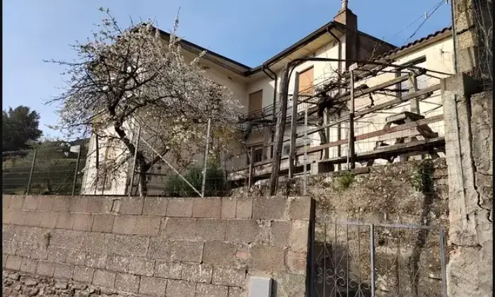 Rexer-Ussassai-Casa-indipendente-in-vendita-in-via-Nazionale-ad-Ussassai-Giardino