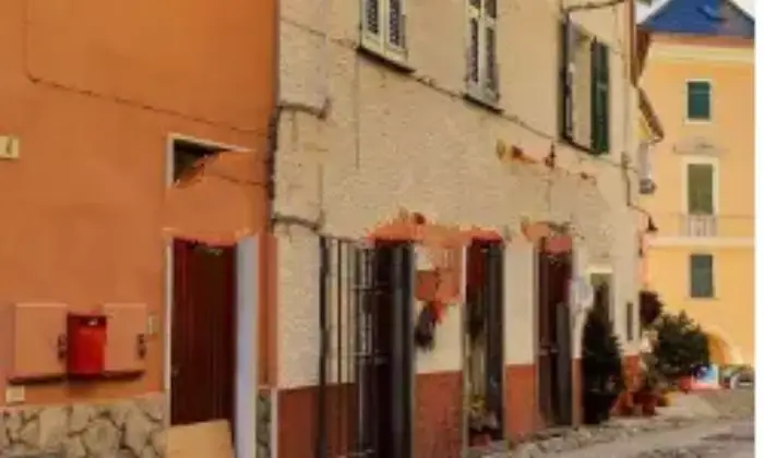 Rexer-Santo-Stefano-dAveto-Vendesi-appartamento-in-piazza-del-Mercato-a-Santo-Stefano-dAveto-Terrazzo