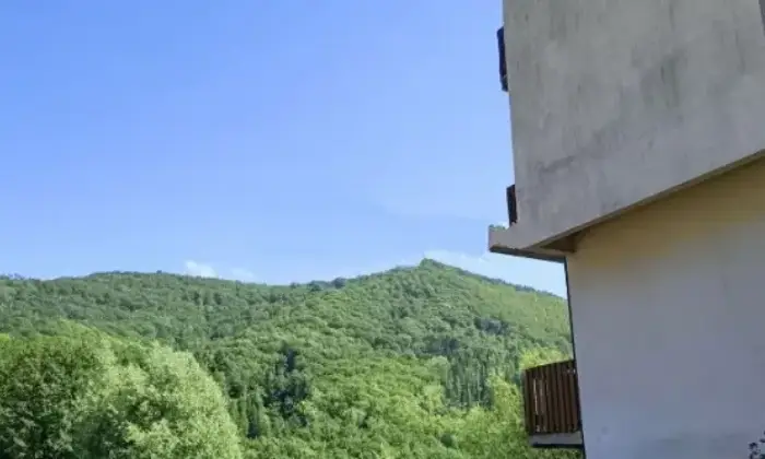 Rexer-Santo-Stefano-dAveto-Vendesi-appartamento-in-via-Guglielmo-Marconi-a-Santo-Stefano-dAveto-Terrazzo