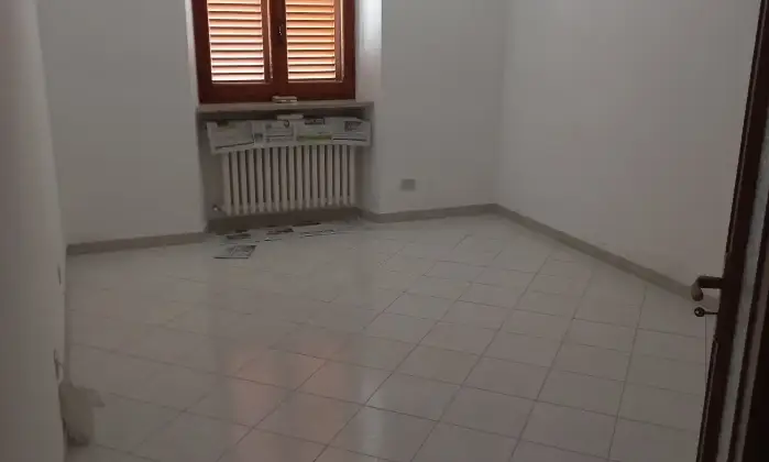 Rexer-Alessandria-Trifam-rist-n-garage-area-verde-terreno-Bagno