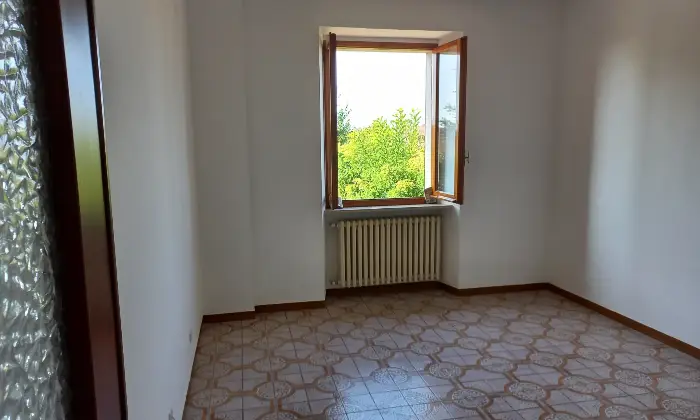 Rexer-Alessandria-Trifam-rist-n-garage-area-verde-terreno-Altro