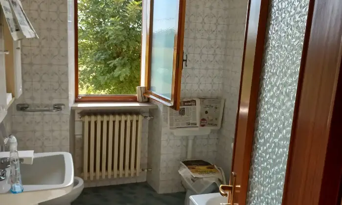 Rexer-Alessandria-Trifam-rist-n-garage-area-verde-terreno-Bagno