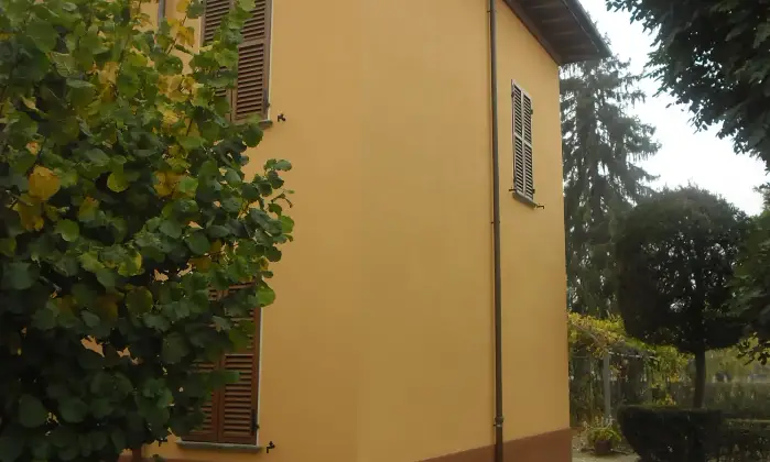 Rexer-Alessandria-Trifam-rist-n-garage-area-verde-terreno-Terrazzo