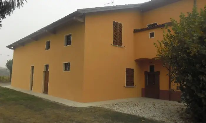 Rexer-Alessandria-Trifam-rist-n-garage-area-verde-terreno-Terrazzo