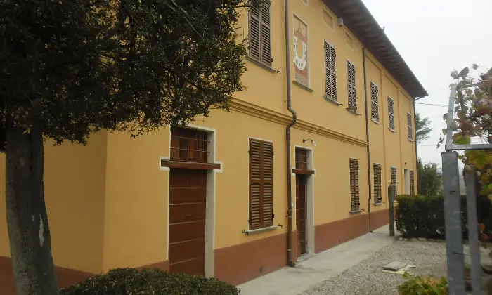 Rexer-Alessandria-Trifam-rist-n-garage-area-verde-terreno-Terrazzo