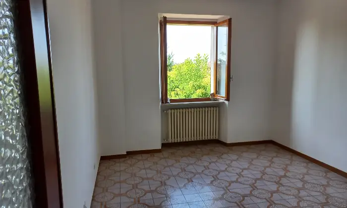 Rexer-Alessandria-Trifam-rist-n-garage-area-verde-terreno-Altro