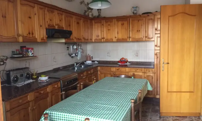 Rexer-Bronte-Appartamento-stagionale-NO-FAMIGLIE-Cucina