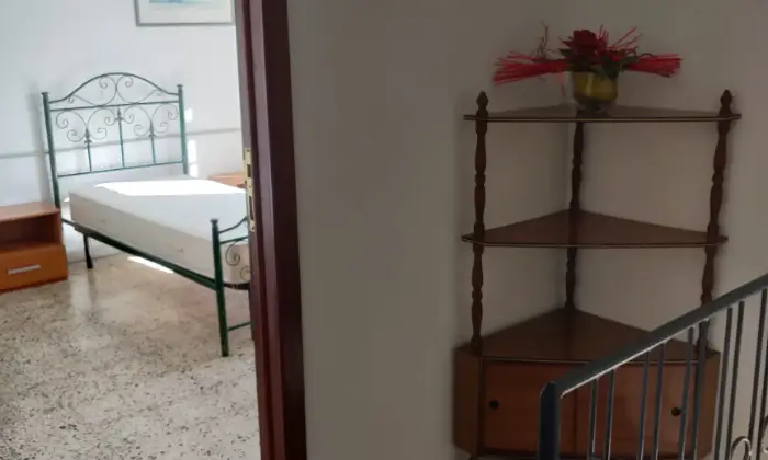 Rexer-Laureana-di-Borrello-Casa-in-vendita-in-via-Giuseppe-Garibaldi-Laureana-di-Borrello-CAMERA-DA-LETTO