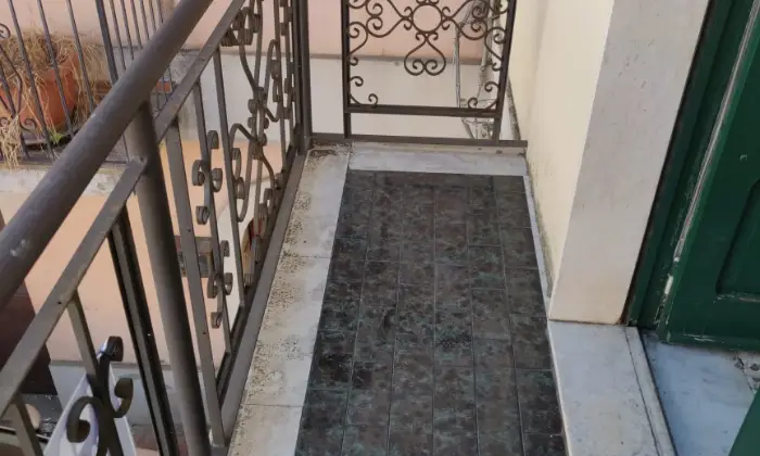 Rexer-Laureana-di-Borrello-Casa-in-vendita-in-via-Giuseppe-Garibaldi-Laureana-di-Borrello-Terrazzo