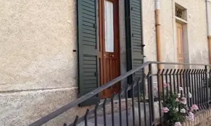 Rexer-Luogosanto-Casa-di-paese-su-due-livelli-Altro