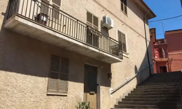 Rexer-Mara-Vendesi-casa-indipendente-in-Via-Roma-a-MARA-Terrazzo