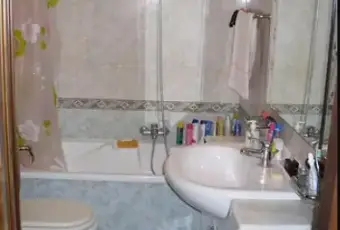 Rexer-Mezzojuso-Vendesi-appartamento-in-Via-Fonte-Vecchia-a-MEZZOJUSO-PA-Bagno