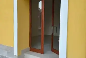 Rexer-Castel-San-Giorgio-Negozio-Ufficio-su-strada-principale-Ingresso