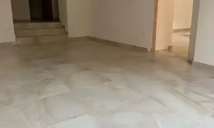 Rexer-Castel-San-Giorgio-Negozio-Ufficio-su-strada-principale-Stanza