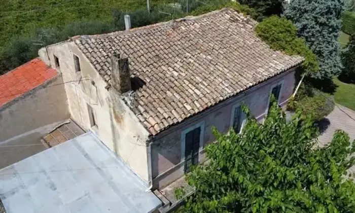 Rexer-Crecchio-Casolare-rustico-in-collina-mq-Facciata