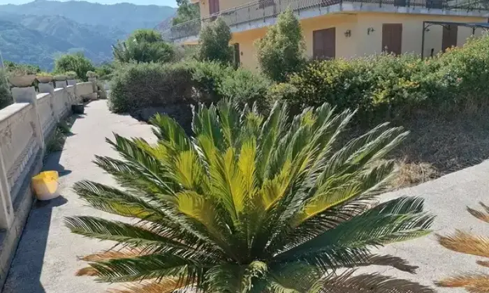 Rexer-Messina-Vendesi-villa-singola-Terrazzo
