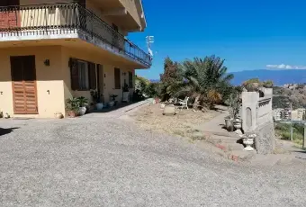 Rexer-Messina-Vendesi-villa-singola-Terrazzo