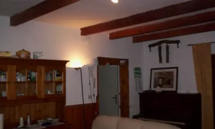 Rexer-Incisa-Scapaccino-Appartamento-in-Strada-Vaglio-Serra-Incisa-Scapaccino-CameraDaLetto