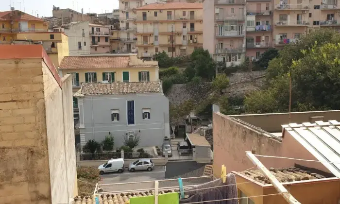 Rexer-Ragusa-Vendesi-appartamento-via-Santissimo-Salvatore-Centro-Ragusa-Giardino