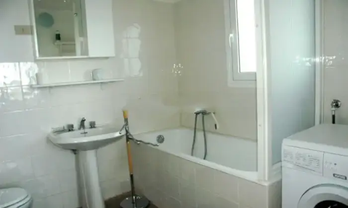 Rexer-Dolcedo-Appartamento-in-vendita-in-via-Ruffini-Dolcedo-Bagno