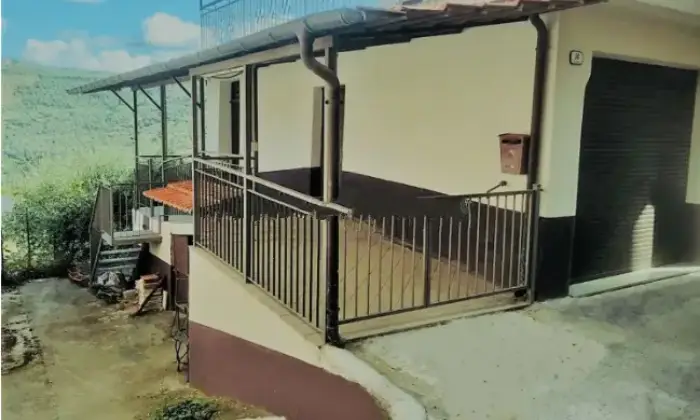 Rexer-Dolcedo-Appartamento-in-vendita-in-via-Ruffini-Dolcedo-Terrazzo