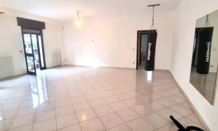 Rexer-Manfredonia-Affitto-a-ManfredoniaFG-locale-commerciale-di-circa-mq-Altro