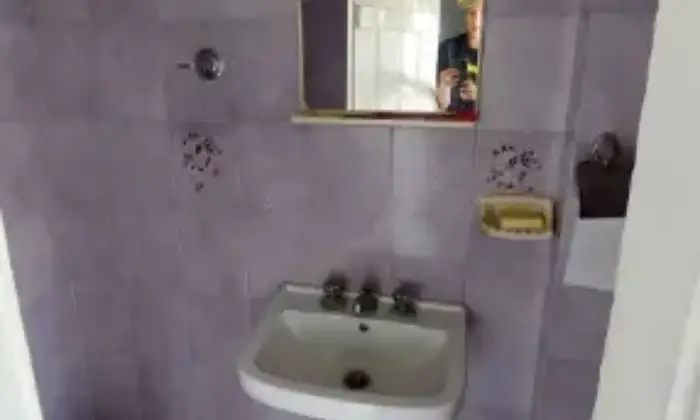 Rexer-Martina-Franca-Vendesi-trilocale-via-Gaetano-DonizettiCarmine-Piazza-Mario-PaganoMartina-Franca-Bagno