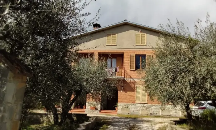Rexer-Perugia-Vendo-villa-con-vista-panoramica-esposta-a-sud-ALTRO